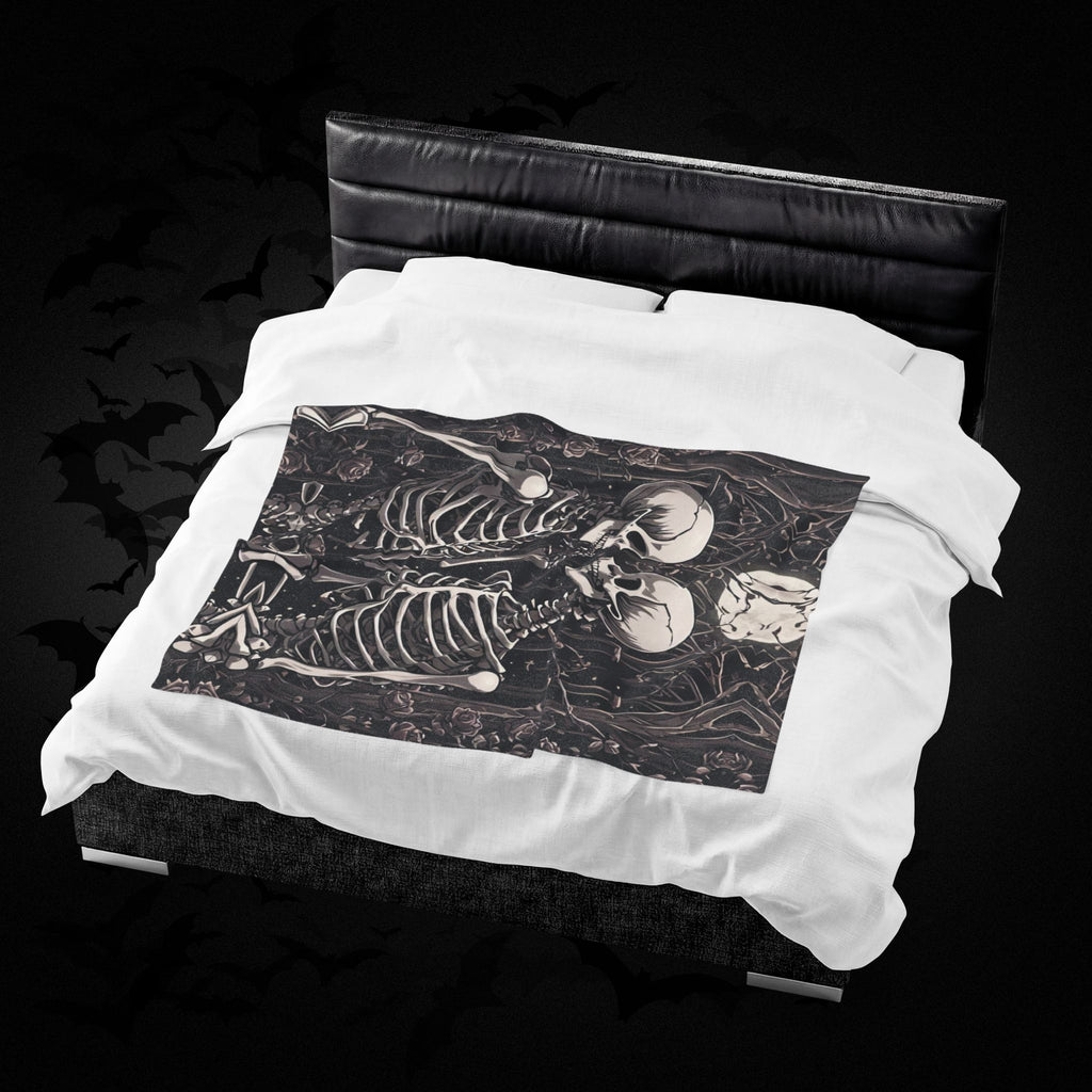 Gothic Skeletons in Love Throw Blanket — Dark Romance Valloween Decor
