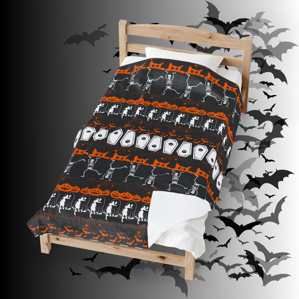 Halloween Pattern Velveteen Plush Blanket — Spooky Season Throw Blanket