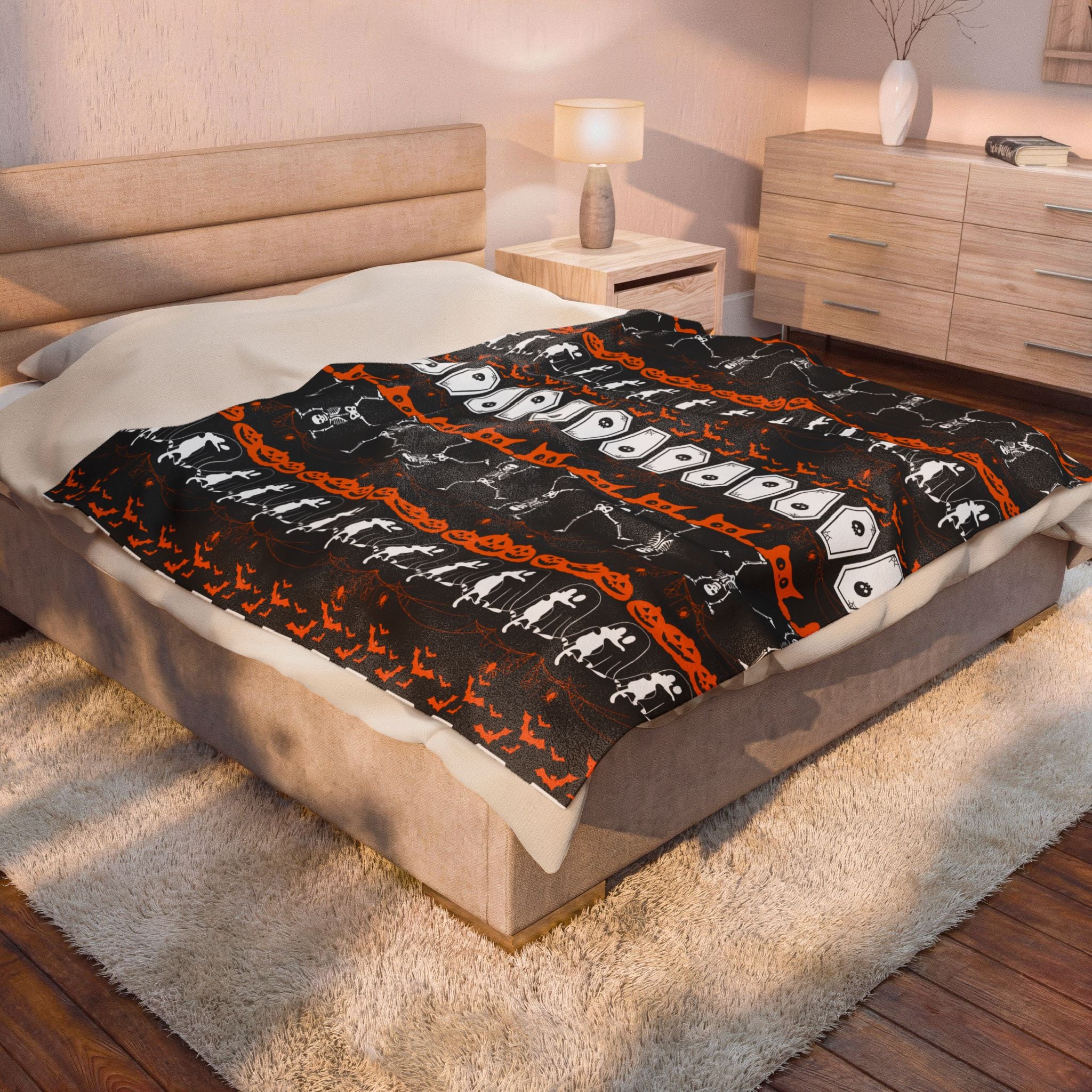Halloween Pattern Velveteen Plush Blanket — Spooky Season Throw Blanket