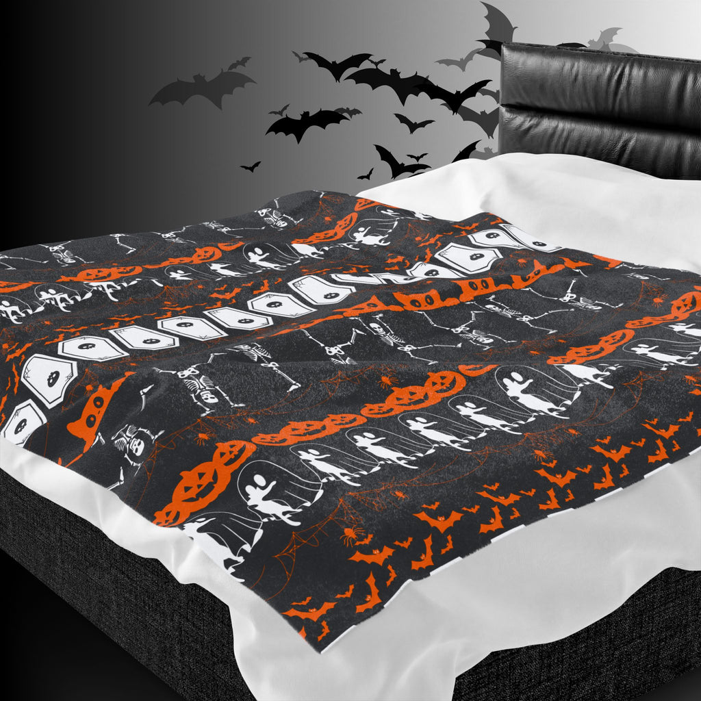 Halloween Pattern Velveteen Plush Blanket — Spooky Season Throw Blanket