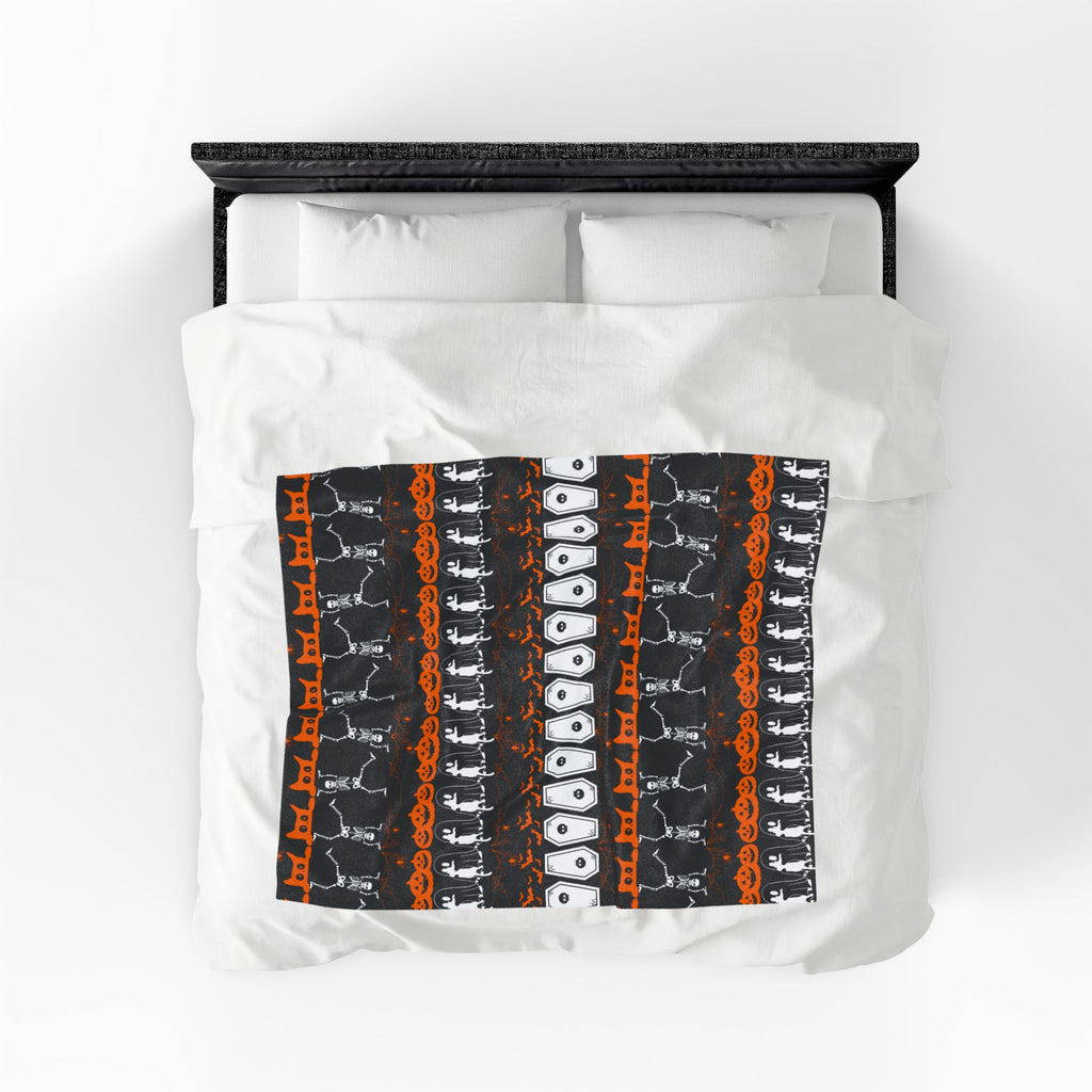Halloween Pattern Velveteen Plush Blanket — Spooky Season Throw Blanket